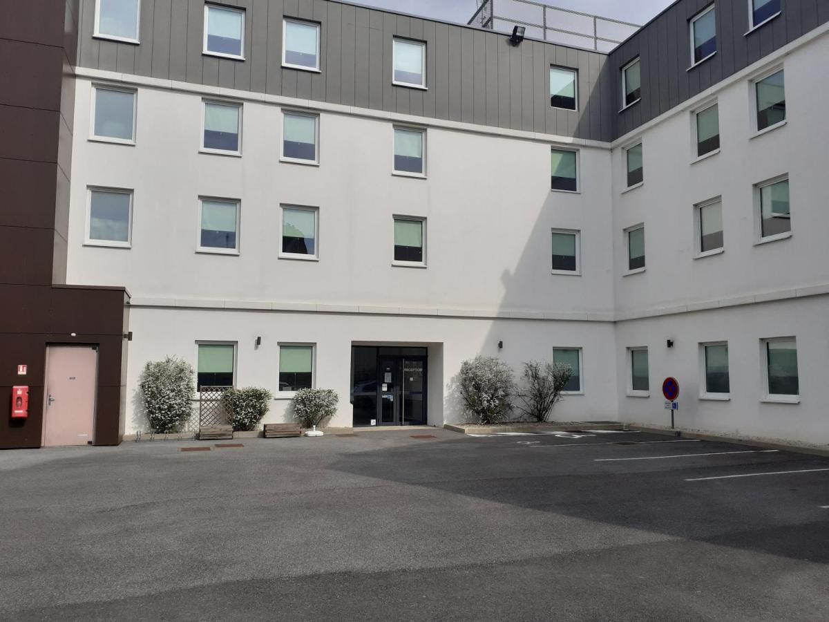 Ibis Budget Saint-Quentin Centre Gare Экстерьер фото
