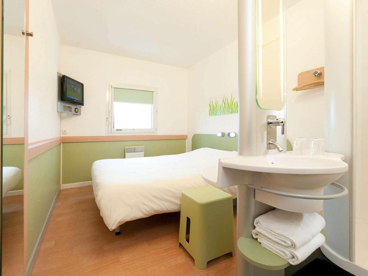 Ibis Budget Saint-Quentin Centre Gare Экстерьер фото